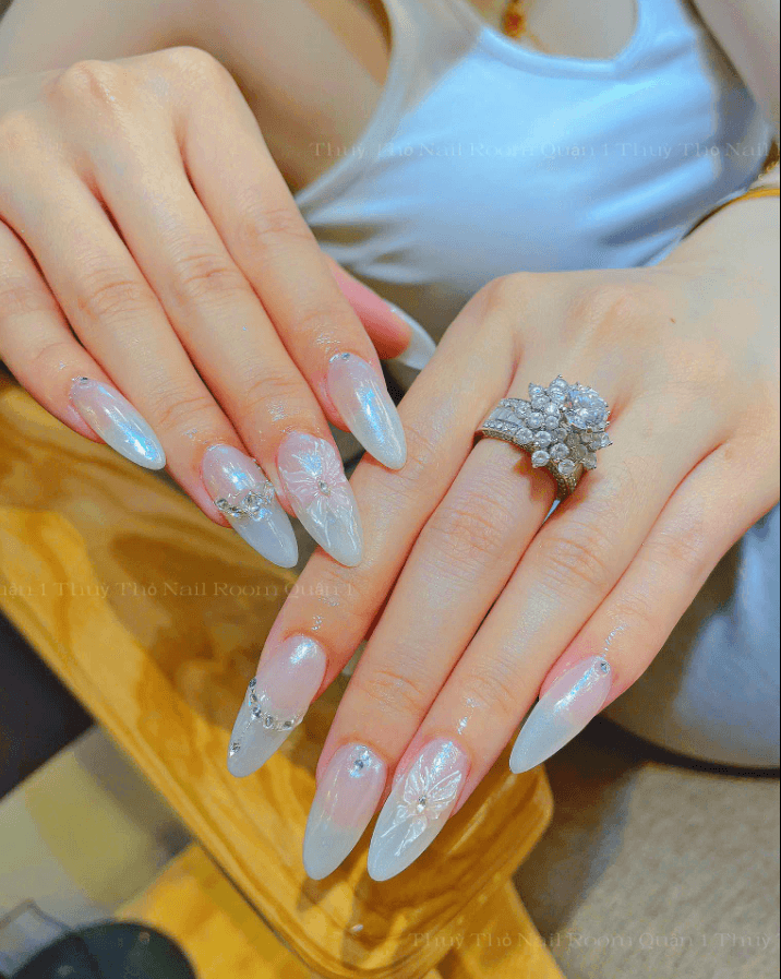 Những Mẫu Nail Dáng Dài – Bí Quyết Cho Đôi Tay Sang Chảnh & Cuốn Hút