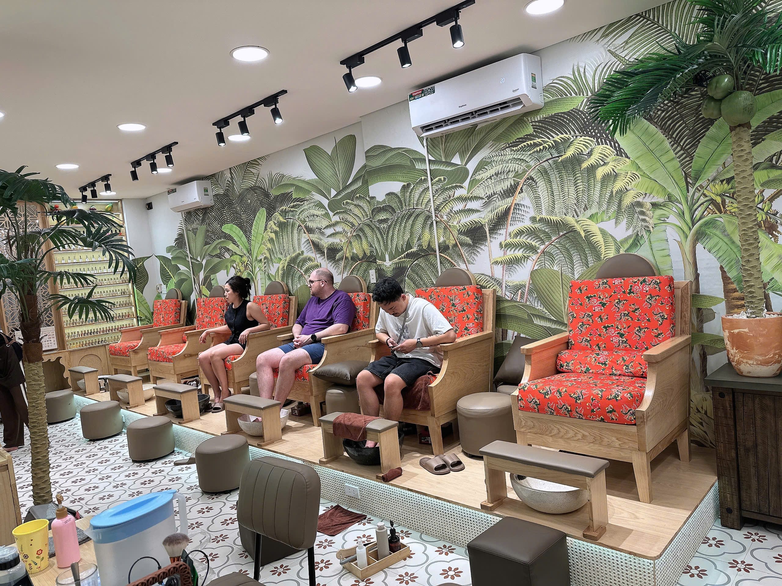 Top 4 Địa Chỉ Làm Nail Uy Tín, Chuẩn Trend Tại Quận Ngũ Hành Sơn, Đà Nẵng