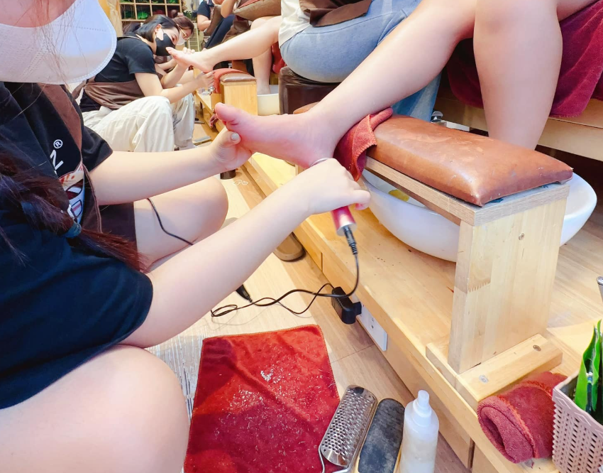 Chăm Sóc Gót Hồng - Dịch Vụ Heel Scrub Chuyên Nghiệp Cho Quý Cô Sành Điệu