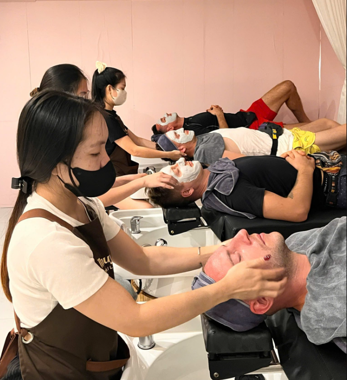 Đánh Thức Giác Quan Với Liệu Trình Gội Đầu Thư Giãn Tại Thùy Thỏ