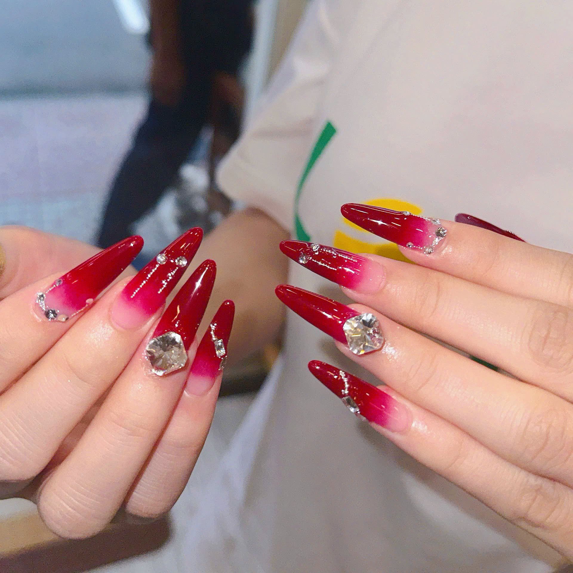 Nail Tết Cho Cô Nàng Cá Tính: "Bánh Bèo" Nhưng Vẫn Rất Có Gu