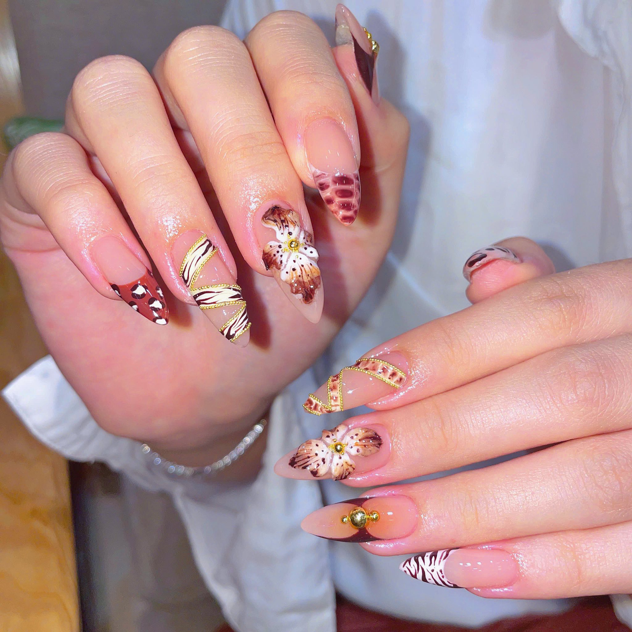 Nail Tết Cho Cô Nàng Cá Tính: "Bánh Bèo" Nhưng Vẫn Rất Có Gu