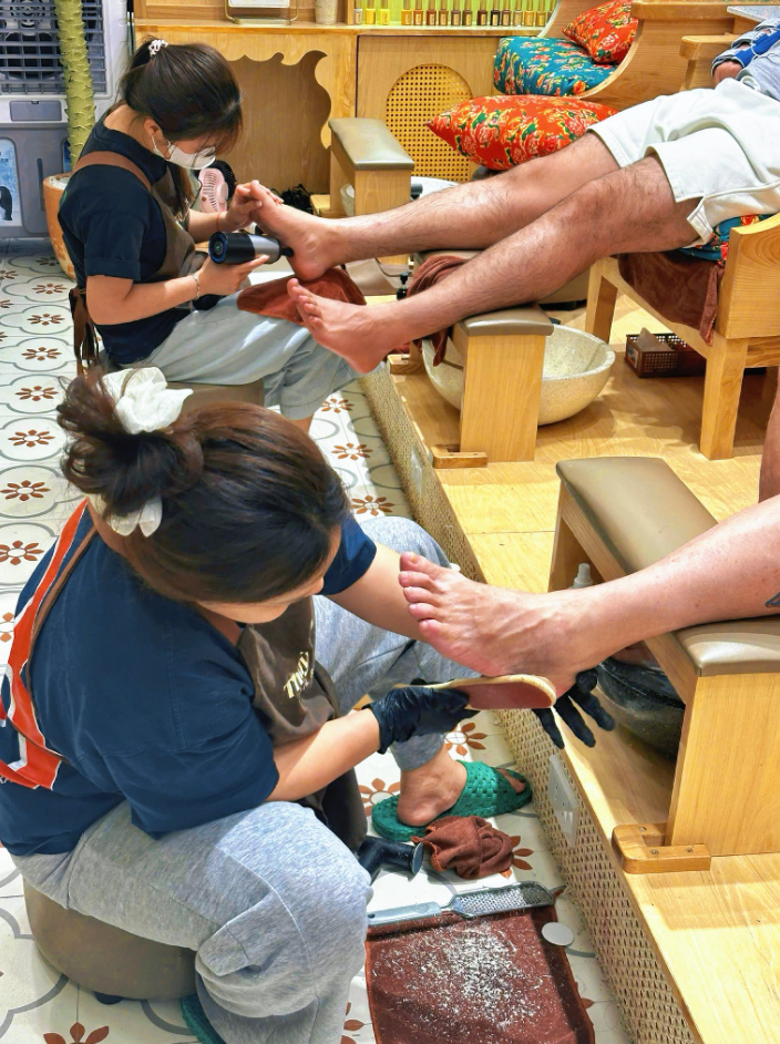 Manicure Pedicure Da Nang – Dịch Vụ Chăm Sóc Tay Chân Tại Nail Salon Gần Biển