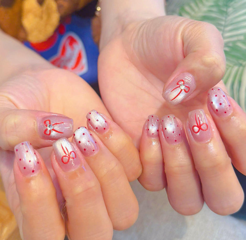 Nail Salon Near My Khe Beach – Tiệm Nail Gần Biển Mỹ Khê Được Khách Du Lịch Yêu Thích