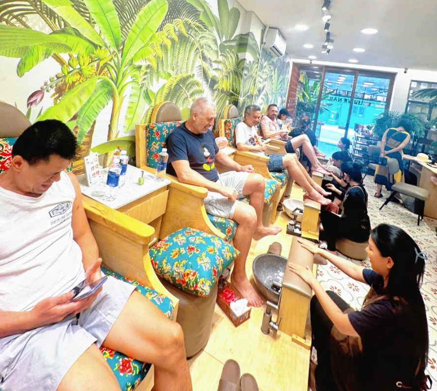 Pedicure For Men Da Nang – Dịch Vụ Chăm Sóc Chân Nam Tại Nail Salon Đà Nẵng