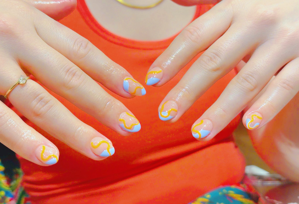 Chọn Nail Theo Outfit Mùa Hè – Đi Biển, Đi Phố Hay Đi Tiệc Đều Hợp