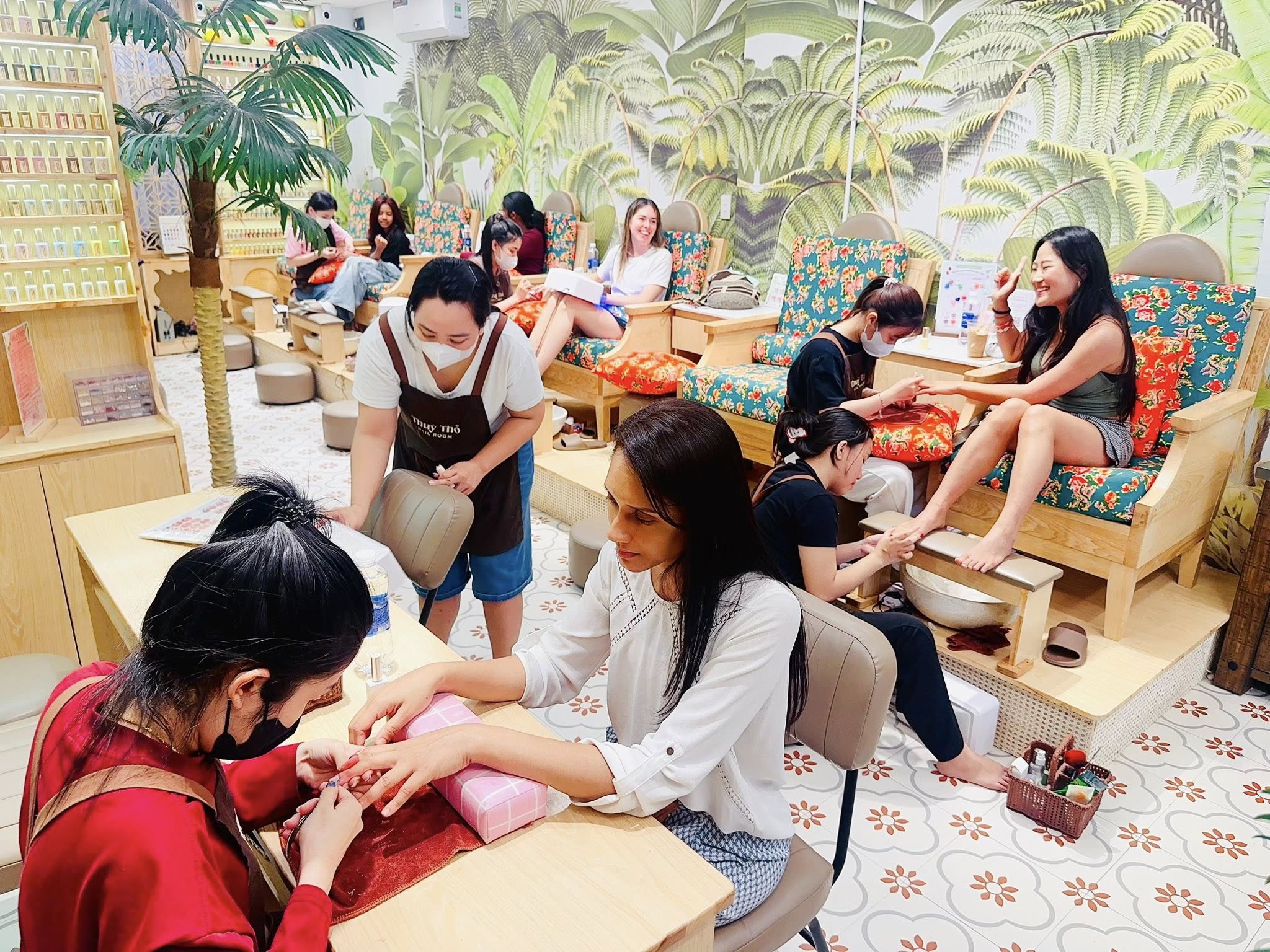 Manicure & Pedicure District 1 - Trải Nghiệm Đẳng Cấp Tại Thuỳ Thỏ Nail