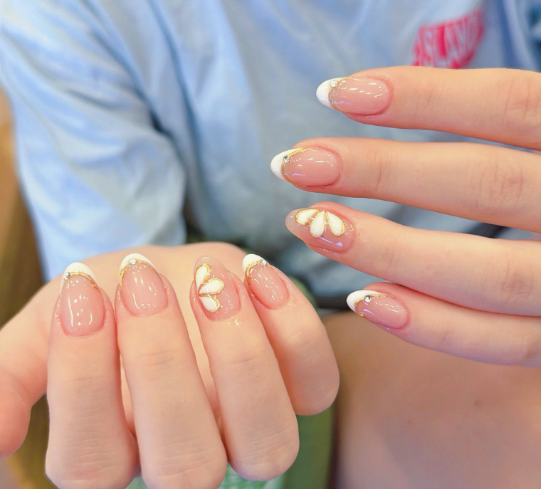 Nail Hè Tối Giản – Nhẹ Nhàng Nhưng Càng Nhìn Càng Cuốn