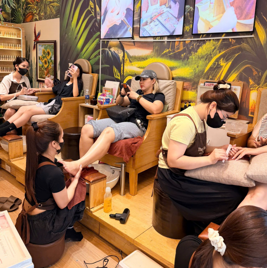 Nail Salon Near Ben Thanh – Địa Chỉ Làm Nail Gần Chợ Bến Thành Cho Khách Du Lịch