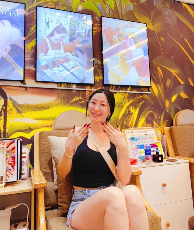 Nail Salon Near Me Open Now – Tiệm Nail Quận 1 Mở Cửa Linh Hoạt Cho Khách Du Lịch