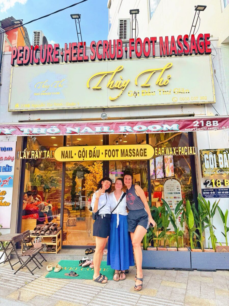 Tourist Friendly Nail Salon – Tiệm Nail Thân Thiện Với Khách Du Lịch Tại Sài Gòn