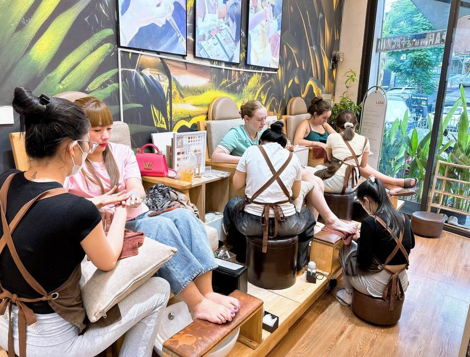 Custom Nail Designs at Thuy Tho Nail Ho Chi Minh City, Created Just for Your Style