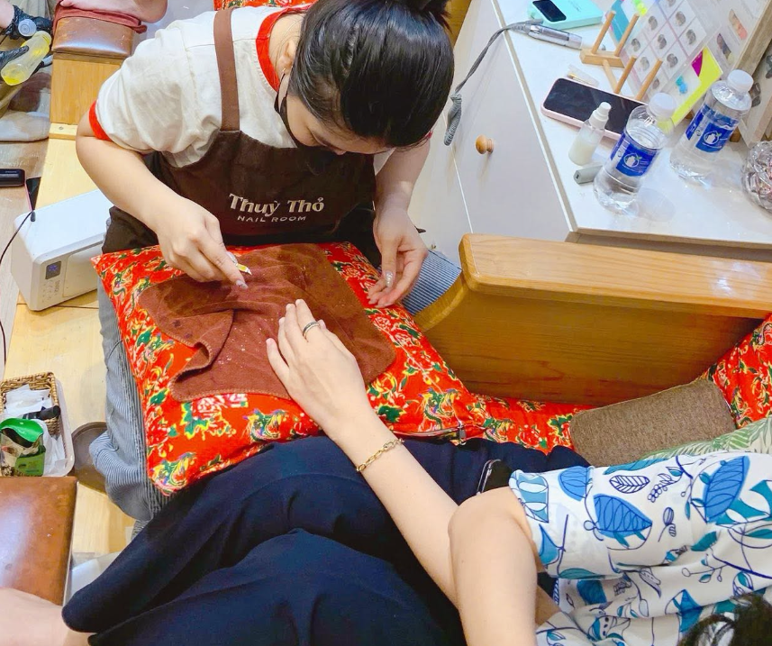 Experience a Relaxing Spa Manicure in District 1
