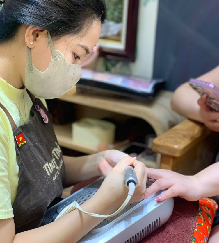 Experience a Relaxing Spa Manicure in District 1
