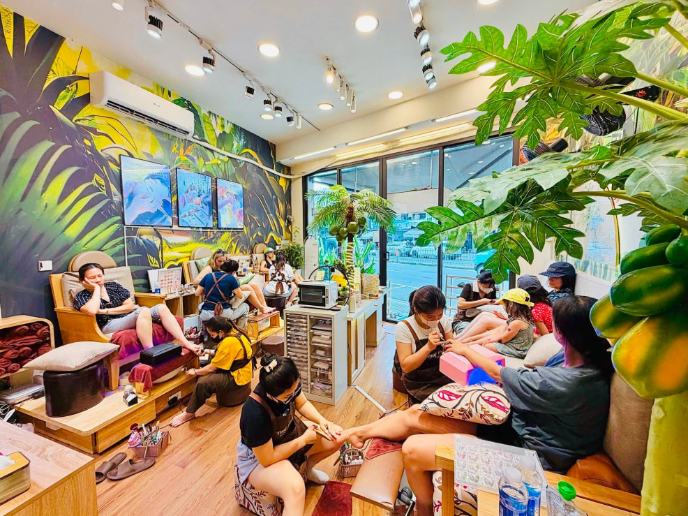Looking for a Nail Salon Near Me? Visit Thuy Tho District 1 Nail Studio