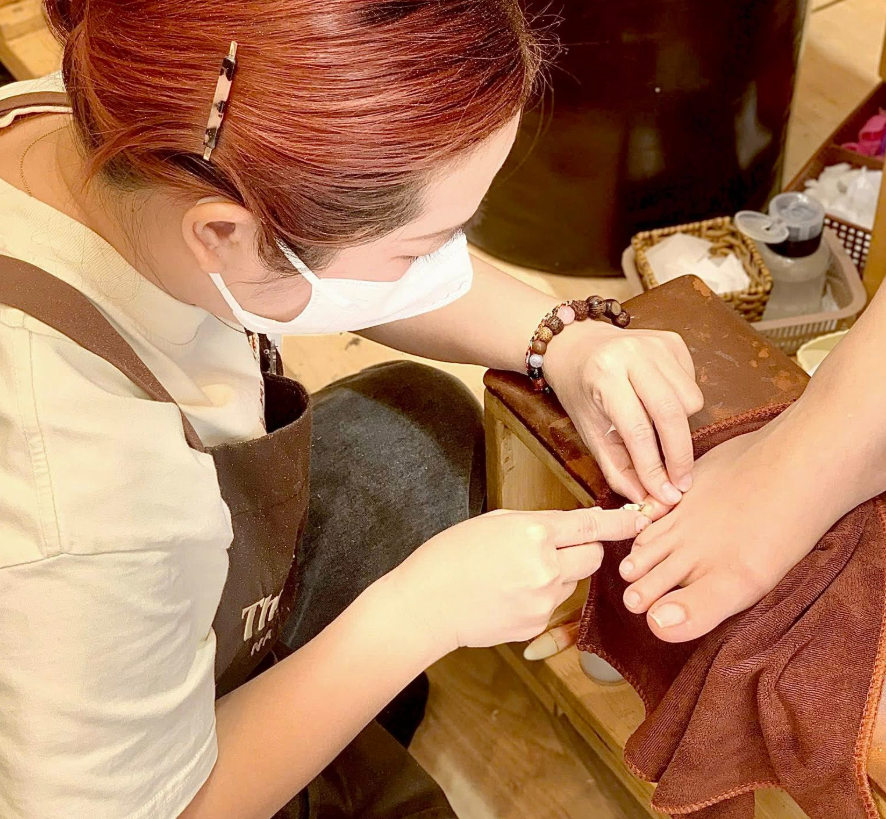 Relax and Recharge with the Best Foot Massage in District 1